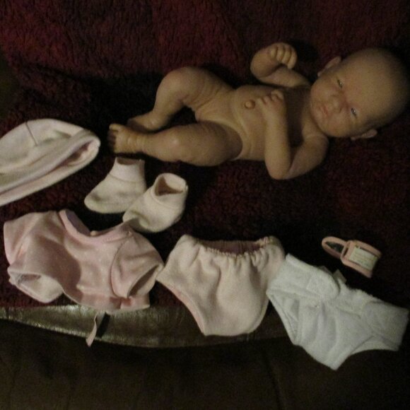 Baby GIRL doll Anatomically correct - Picture 12 of 12